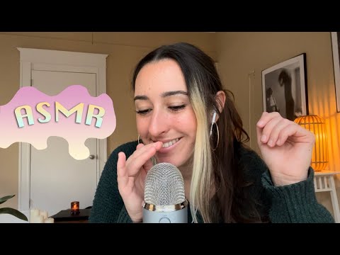 ASMR 2000 subscribers 𓆩♡𓆪  random triggers, lid sounds, whispering, tapping ♥︎