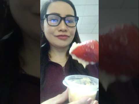 STRAWBERRY WITH CHEESE#mukbang #shortsfeed #food #fruit #everyone