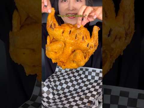 WHEN THE RESTAURANT FORGETS TO CUT THE FRIED CHICKEN #shorts #viral #mukbang