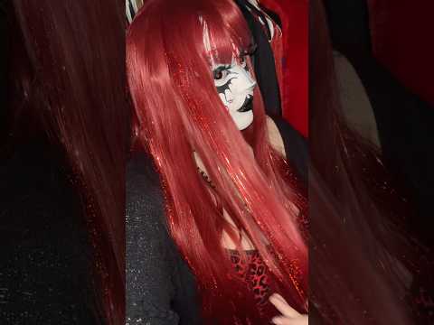 How to make a tinsel wig