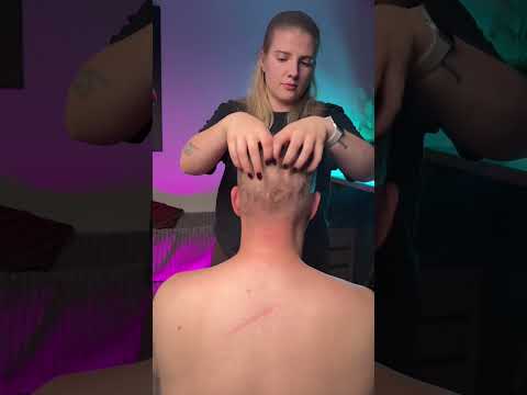 Scalp scratches are the best! 🤌🏻💤 #visualtingle #asmr