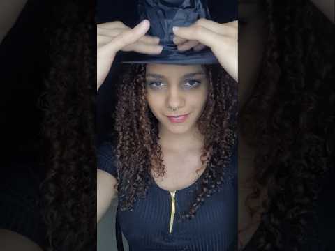 ASMR • Creme nas mãos - relaxe com a bruxinha 🧙🏽🧹 #asmr #shorts