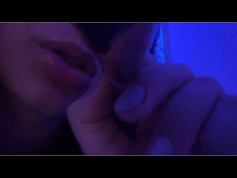 Asmr caseirinho: pincéis na tela com sons de boca