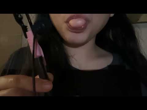ASMR GUM CHEWING (loudish) 🍬🍭🍬🍭