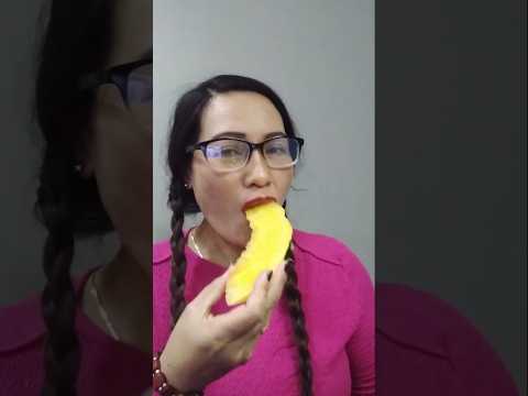 Eating yellow watermelon# #everyone #mukbang #shortsfeed #eatingchallenge #eating #viral