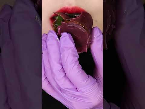 Grape wax candy !