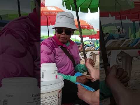 Masaje de pies en playa de Phuket #travel #massage #masaje #feet #asmr #short