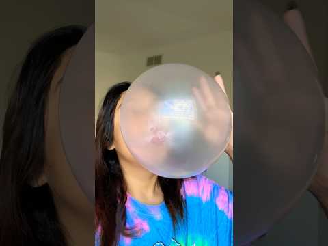 BIG BUBBLE ASMR | blowing a huge bubble sounds #bubblegumblowing #bubblegum