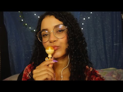 ASMR PASSANDO E EXPERIMENTANDO VÁRIOS GLOSS EM VOCÊ!