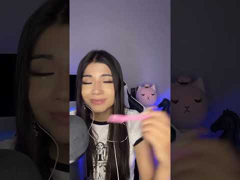 ASMR   Te depilo la ceja 😳❤️ Sígueme en YouTube para más contenido Anny ASMR 🌸  #asmrcommunity #as