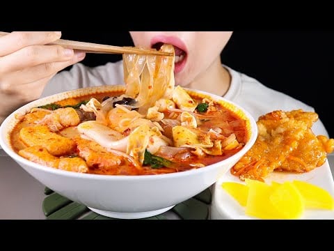 ASMR Spicy Mala Hot Pot Malatang and Sweet and Sour Pork Guobaorou | Eating Sounds Mukbang