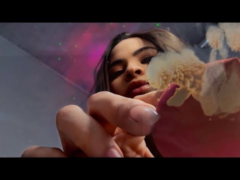 ASMR:MAQUIAGEM REALISTA EM VOCÊ!