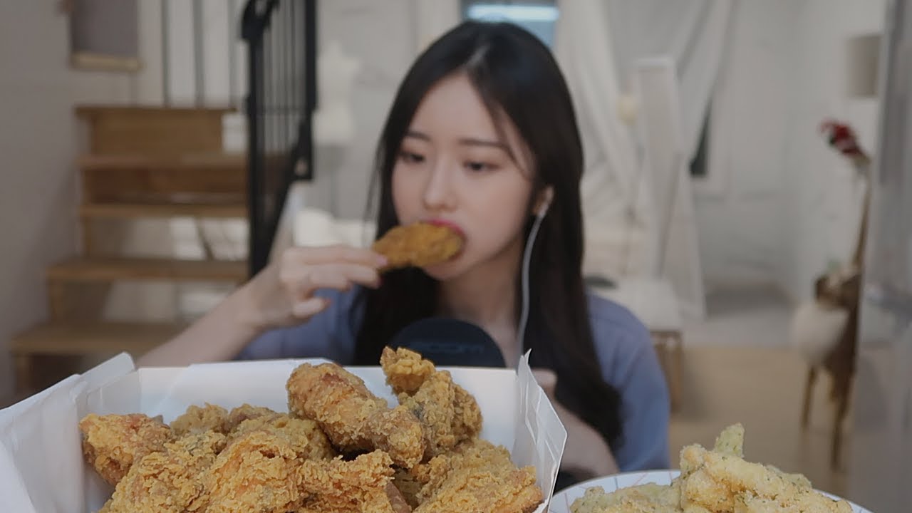 ASMR 바삭바삭 후라이드 치킨 이팅 사운드 chicken eating sounds