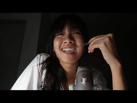 ASMR Eating your face กินใบหน้าของคุณ👁️👅