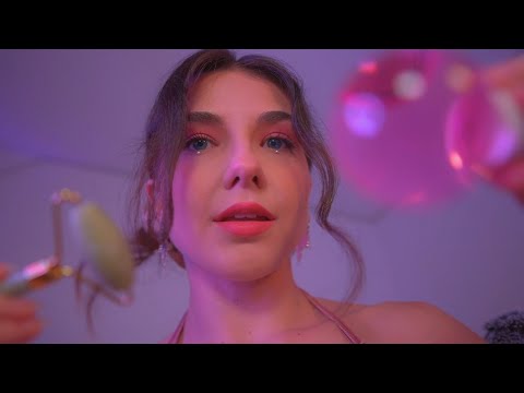 ASMR MASAJE FACIAL en TU CAMITA - Atención Personal en Español (Susurros, Mouth Sounds, Visuales)