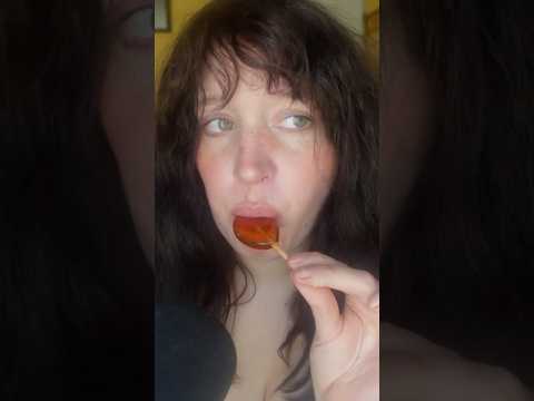 Trying a maple syrup lollipop asmr #asmr #eatingasmr #relax #mouthsounds #visualtingle