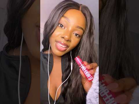 Preparing your lips for lipgloss 💄 #asmr #lipgloss #asmrshorts