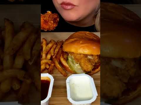 Popeyes Ghost Pepper Chicken ASMR #shorts #asmr #youtube  #popeyes