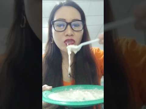EATING OATMEAL #food #shortsfeed #everyone #mukbang
