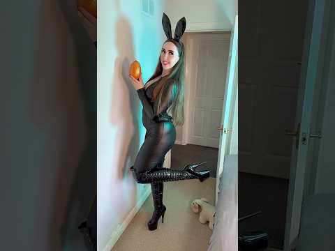 Did you get any Easter eggs this year?🐰🥚🍫 #leather #boots #cosplay #corset #bunny #altgirl