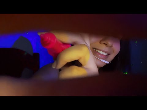 ASMR 🔦 Exame de Vista Diferente | Eye Exam with Unique Visual Triggers (in the dark / no escuro)