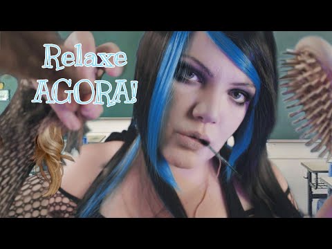 Garota Goth te fazendo ASMR na Aula | Te Arrumando, ATENÇÃO PESSOAL, Mouth Sounds, Hair Play