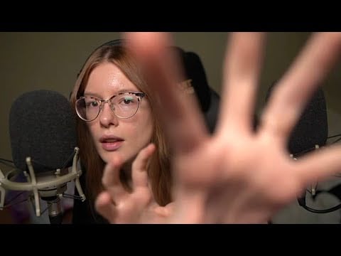 'Tickle-Tickle' ASMR | Mouth Sounds & Visuals