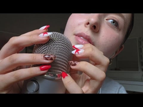 ASMR 5 minutes of pure mic scratching & mouth sounds👄