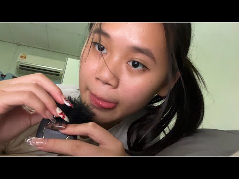 ASMR mini fluffy mic scratching with some scrumptious mouth sounds 😛