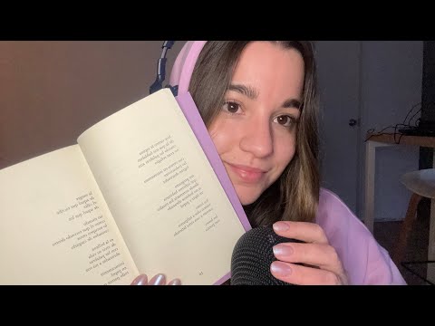 ASMR leyendo poemas de un librito 🫶🏻
