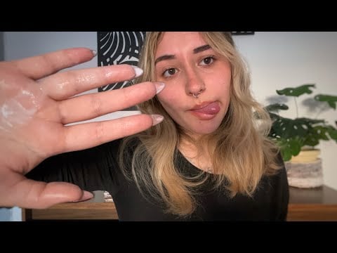 ASMR CREMA EN TU CARITA CON MOUTH SOUNDS Y VISUALES 😋
