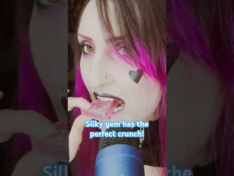 🦋THE CRUNCH IS SO GOOD pt7🦋 #asmr #asmrcrunch #silkygem #asmrfood #asmrcandy #asmreating
