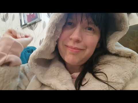 ASMR in under 6 MINUTES.. Tingly Cozy Hand Movements