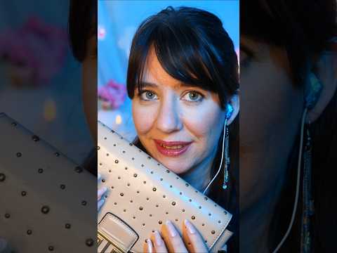 ASMR je regarde ce qu'il y a dans ton sac 👜