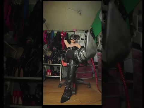 Boots Goddess pose #bootsgoddess