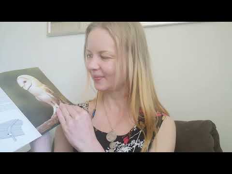 Asmr Suomi Soft Spoken - Katellaan lintukirjaa 📗