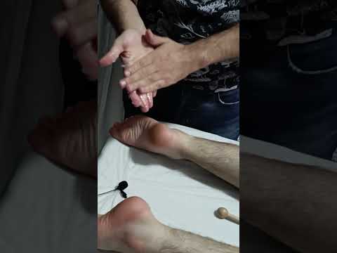 VERY RELAXING FOOT ENERGY MASSAGE THERAPY #satisfying #relaxing #asmr #shorts