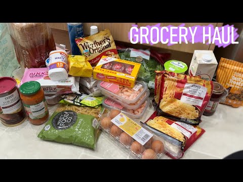 ASMR Gum Chewing & Grocery Haul (Crinkles, Tapping & Scratching)
