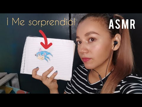 ASMR VOZ BAJA MOSTRANDO LOS DIBUJOS DE MÍ HIJO