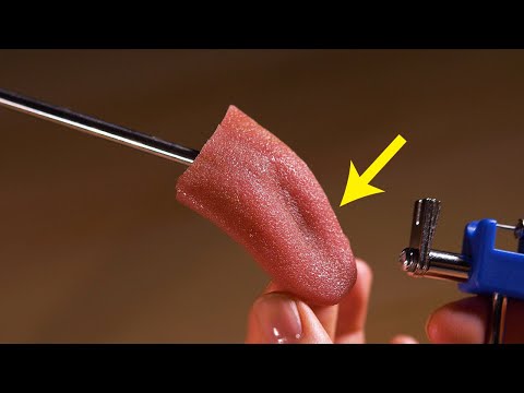 ASMR Piercer purchased for $ 5, tongue piercing simulated experience (silicon tongue, oil massage)