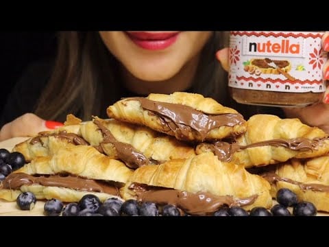 ASMR NUTELLA CROISSANT BLUEBERRIES MUKBANG no talking CREMA ASMR #asmr #mukbang #nutella #croissant