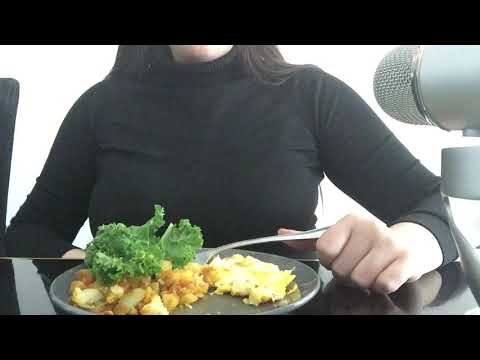 ASMR eating breakfast