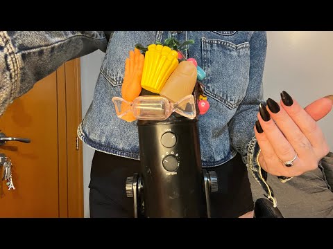 ASMR Scratching and Tapping