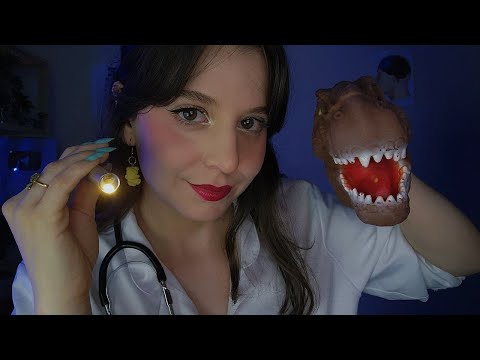 ASMR Pediatra examinando seus nervos cranianos