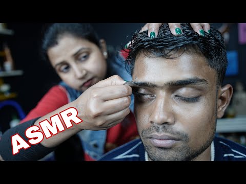 Lady Barber Chaitali Did Ear Massage And Forehead Massage With Oil | ASMR Scratching And Tapping