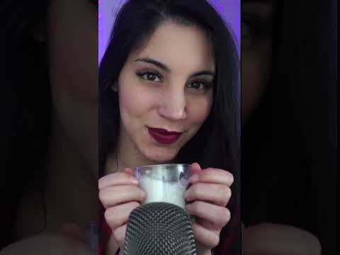 ASMR Fast Tapping 🍀 l Ceceinfinite #asmrshorts #asmrtingles #asmrespañol