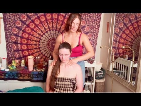 ASMR seated pampering - neck/shoulders/scalp massage 