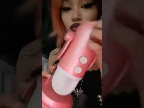 unboxing Blue Yeti mic asmr #asmr #asmrtriggers #asmrsounds #tingles #tinglyasmr #blueyetiasmr