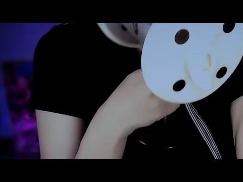 ASMR - Intense fast tongue fluttering (looped at minute 3)