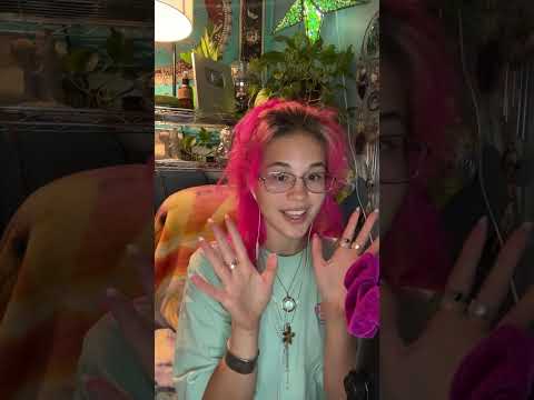 Asmr live in my room😌